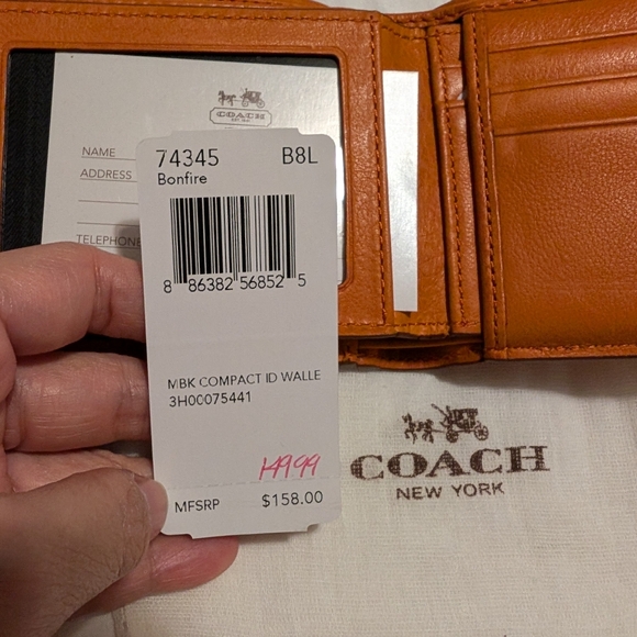 Coach Bleecker Leather Compact ID Wallet F74345 - Picture 6 of 6